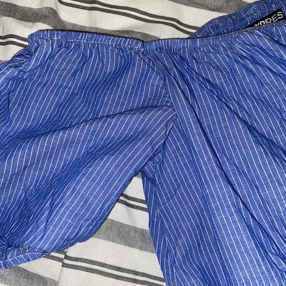 Express Off Shoulder Crop Top - Picture 3 of 4